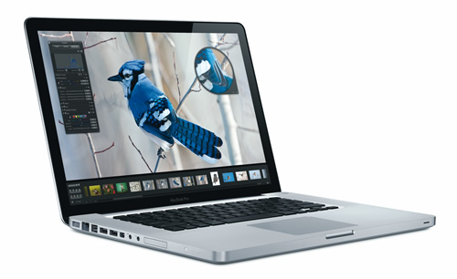 Naujasis 15,4 colių įstrižainės „MacBook Pro“