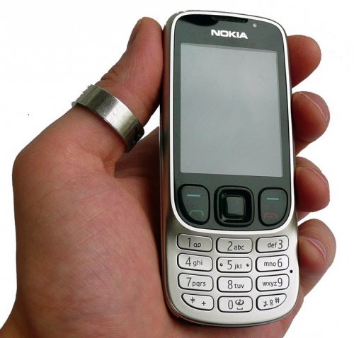 „Nokia 6303/6303i Classic“ – santūrus paprastumas verslui