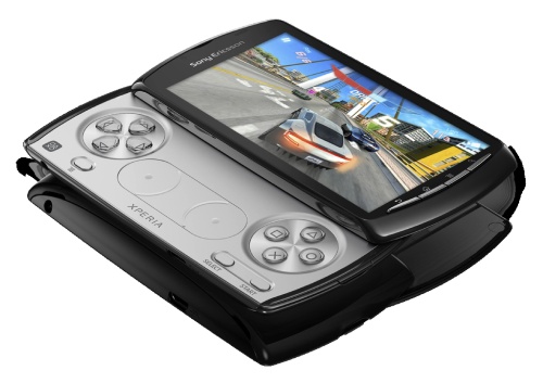 „Xperia PLAY“ – pirmasis mobilusis telefonas su „PlayStation“