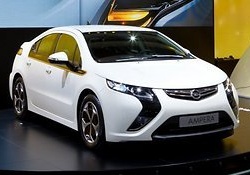 „Opel“ siūlys 8 metų garantiją „Ampera“ baterijoms