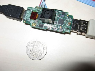 „Raspberry Pi“ – USB atmintinės dydžio kompiuteris už 25 dolerius