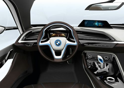 BMW pristatė koncepcinių elektromobilių „i8“ ir „i3“ galutinę viziją