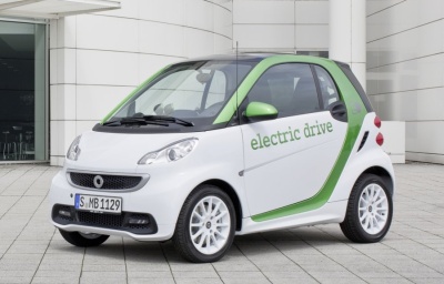 Pristatytas trečios kartos „Smart Fortwo“ elektromobilis