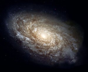 Gravitaciniai krūviai gali atstoti tamsiąją medžiagą?