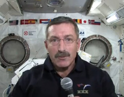 Į žemiečių klausimus NASA astronautas atsakinės per „Youtube“