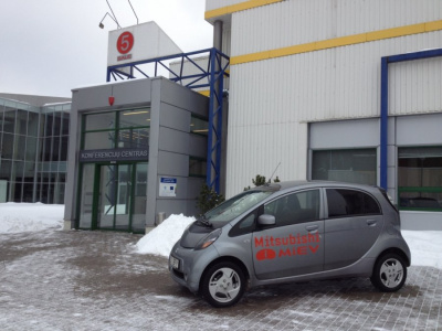 Elektromobilis „Mitsubishi i-MiEV“ trumpam užsuko į Lietuvą