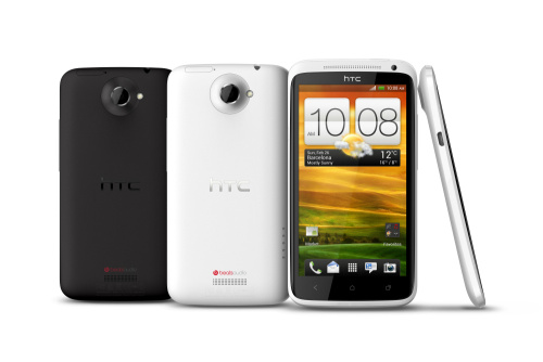 HTC pristatė „One“ telefonų seriją