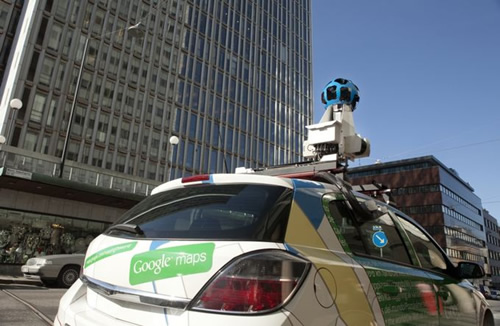 „Google“ automobilis fiksuoja vaizdus „Street View“ tarnybai