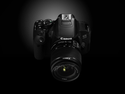 „Canon“ naujovė – „EOS 650D“