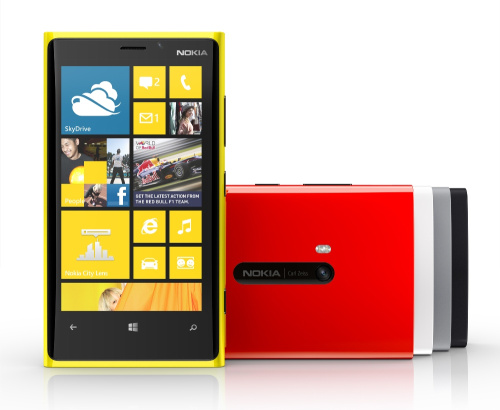 Naujųjų „Nokia Lumia 920“ ir „Lumia 820“ arsenale – bevielis įkrovimas ir papildytos tikrovės žemėlapiai