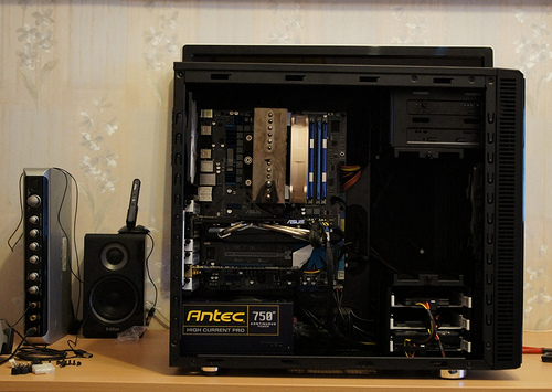 „Fractal Design DEFINE R4 Black Pearl“ kompiuterio korpusas