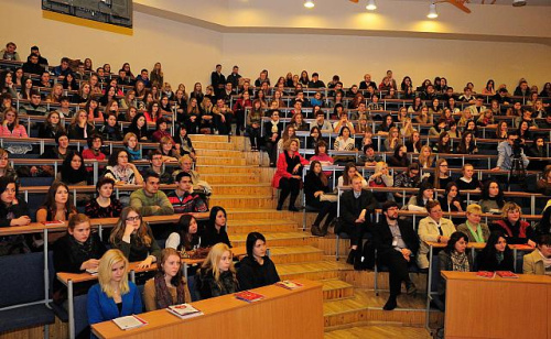 Vilniaus universitete trokštantys studijuoti moksleiviai savo aukštąją mokyklą siekia pažinti gyvai ir iš anksto