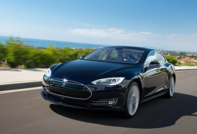 „Tesla“ paskelbė „Model S“ sedano kainas Europoje