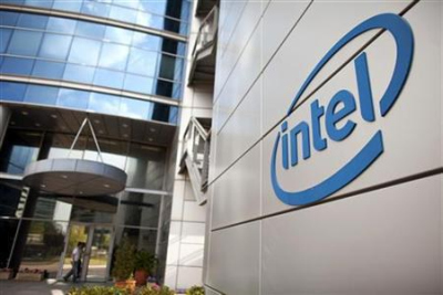 „Intel“ pelnas praėjusių metų ketvirtajame ketvirtyje mažėjo net 27 proc.