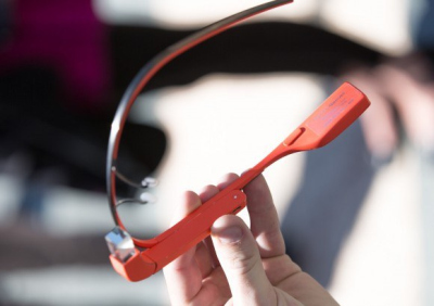 „Google Glass“ perduos garsą be jokių ausinių