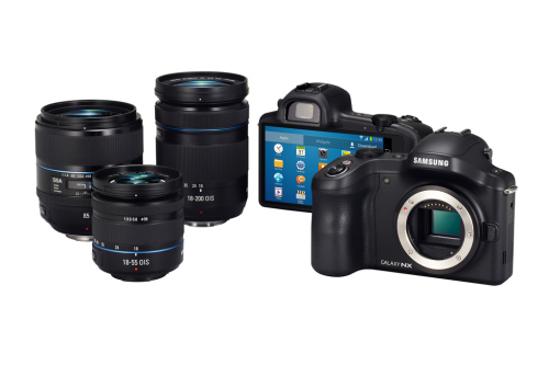 „Samsung“ pristatė naujus ATIV serijos produktus ir „Galaxy NX“ fotoaparatą