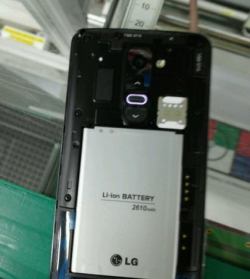 „LG Optimus G2“ gaus keičiamą 2610 mAh talpos bateriją