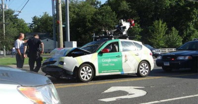 „Google“ ketina sukurti bepiločių taksi automobilių tinklą