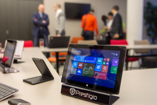 Naujieji „Prestigio“ su „Windows 8.1“ nusitaikė į Lietuvos verslo ir švietimo sektorius