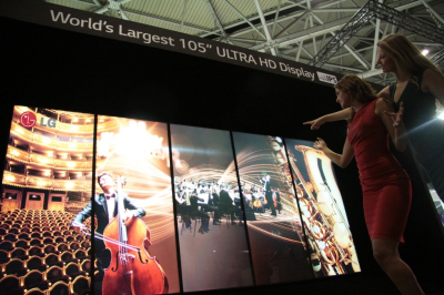 LG „ISE 2014“ parodoje pristatys „Ultra HD“ ekranų verslui seriją