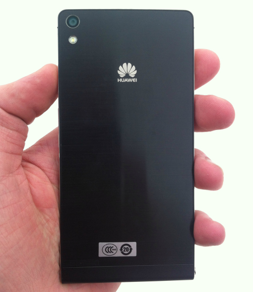 Elegancija pagal kinus: „Huawei Ascend P6“ apžvalga