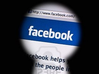 Kaip „Facebook“ atrenka, kurias naujienas rodyti jūsų naujienų sraute?