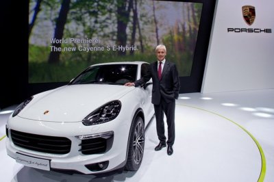 Pilnai įkrautas „Porsche“ elektromobilis galės nuvažiuoti 500 km