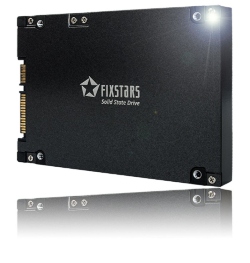 Pristatytas pirmasis 2,5 colių formato 13 terabaitų talpos SSD