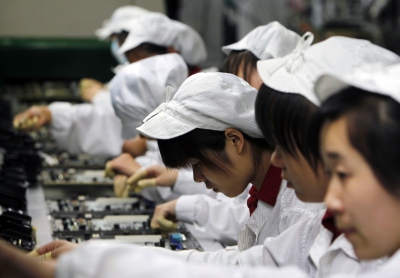 „Apple“ produktų surinkėja „Foxconn“ planuoja įsigyti „Sharp“