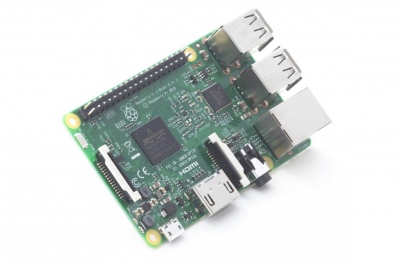 Mikrokompiuteris „Raspberry Pi 3“ palaiko Wi-Fi ir „Bluetooth“