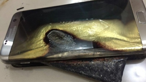 „Samsung“ košmaras tęsiasi: laboratorijose „Galaxy Note 7“ nesprogsta ir problema gali persikelti į ateities flagmanus