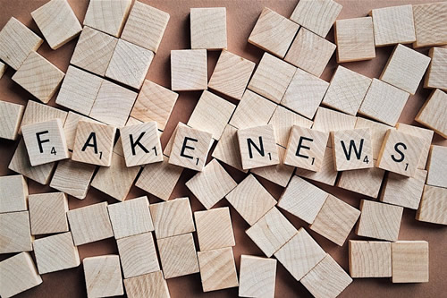 Vadovų įrašai „Facebook“ – neišnaudota kovos su „fake news“ priemonė