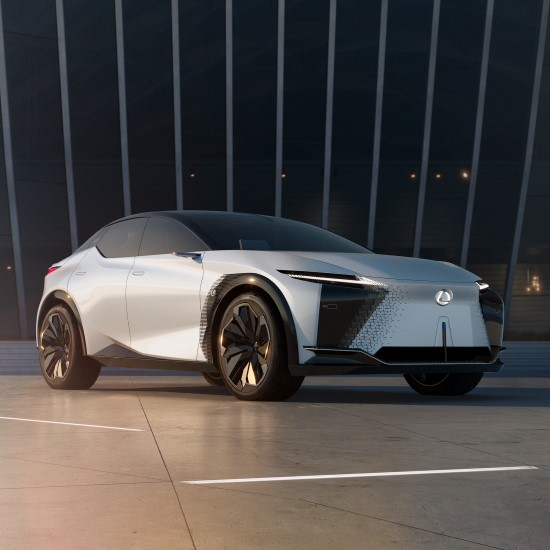 „Lexus“ pristatė savo ateities viziją ir koncepcinį modelį „LF-Z Electrified“