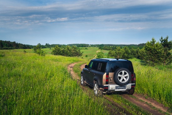 Į gamtą skubantiems vairuotojams reikėtų kritiškai vertinti automobilio galimybes