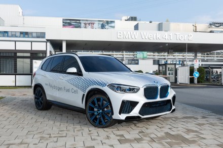 BMW ateitis bus ir vandenilinė. Gamintojo nuotr.