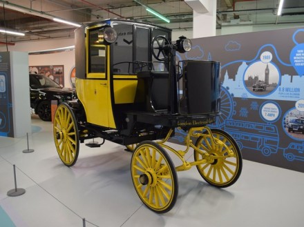 „Bersey“ London Electrical Cab, 1897 m. © Jaimie Wilson (CC BY-NC-ND 2.0) | www.flickr.com