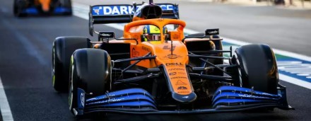 „Audi“ nori populiarinti savo elektromobilių technologijas: siekia partnerystės su „McLaren“ ir dalyvavimo F1