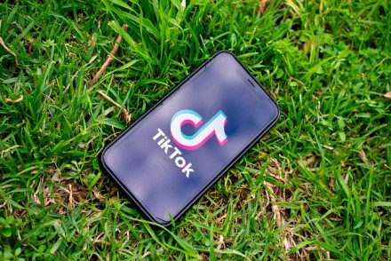 „TikTok“ apriboja veiklą Rusijoje dėl Maskvos suvaržymų