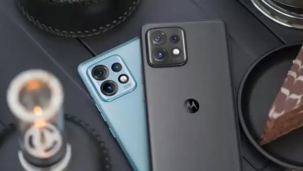 Į Europą atkeliauja „Motorola“ flagmanas, kuris pasiūlys ne tik galingas specifikacijas, bet ir žemiausią kainą rinkoje