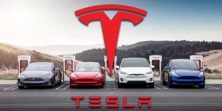 „Tesla“ vadovų priimami sprendimai varo pirkėjus iš proto, tačiau pastebima ir dar blogesnių ženklų