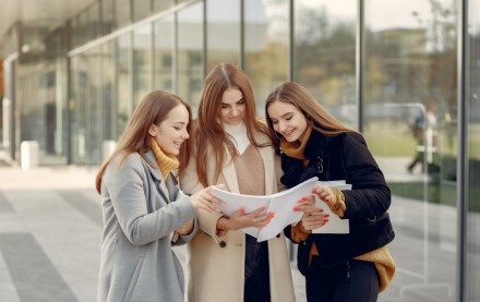 Prasideda priėmimas į profesines ir aukštąsias mokyklas: neribojamas vietų skaičius į prioritetines studijas