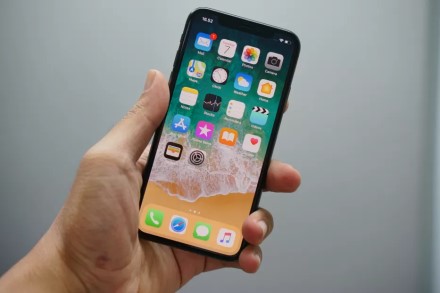 Paaiškėjo, kokia dalis „iPhone“ įrenginių veikia su naujausia programine įranga