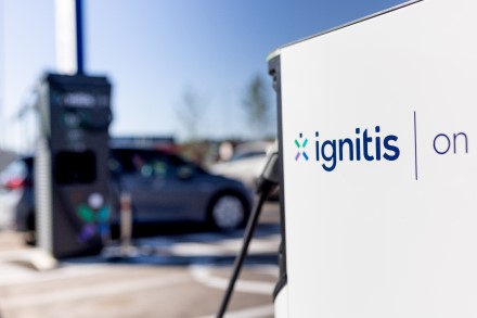 „Ignitis“ ir „Baltisches Haus“ sudarė strateginės partnerystės sutartį dėl ne mažiau kaip 110 elektromobilių įkrovimo prieigų visoje Lietuvoje