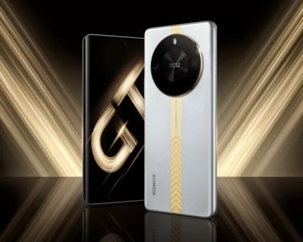 „Honor“ pristatė dar vieną naują telefoną: pristatytas „GT5 GT“ modelis su talpia baterija