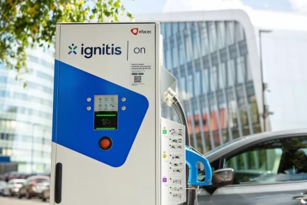 „Ignitis“ Estijoje įrengs elektromobilių įkrovimo prieigas prie 25 „Grossi“ prekybos tinklo parduotuvių