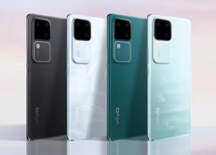 Pristatytas naujasis „Vivo V30“ išmanusis telefonas