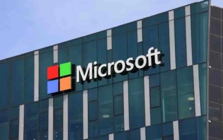 Aštrėjant situacijai tarp JAV ir Kinijos – netikėtas „Microsoft“ žingsnis: kai kurie darbuotojai Kinijoje sulaukė nustebinusio pasiūlymo