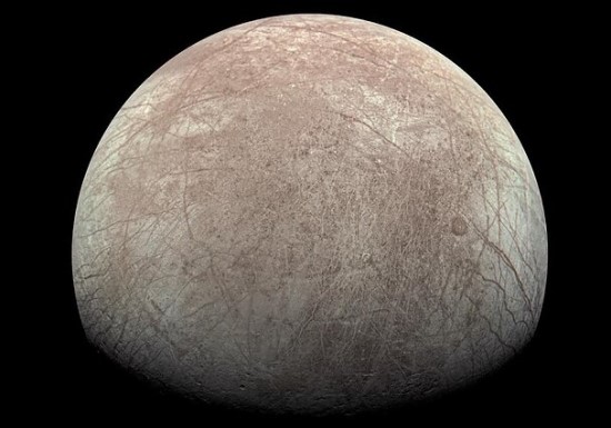 Europa / NASA / JPL-Caltech / SwRI / MSSS nuotr., apdorojo K. M. Gill, CC BY 3.0