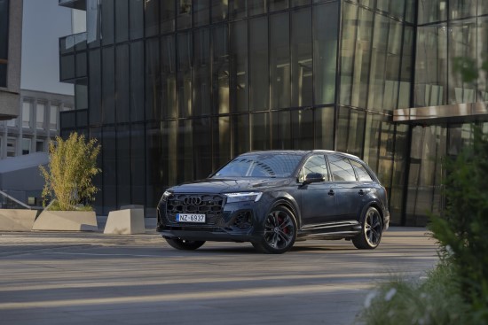 „Audi Q7“ hibridai pasiekė Lietuvą