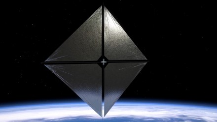 Kosmose išskleista lietuvių „NanoAvionics“ NASA agentūrai pagaminto palydovo saulė burė